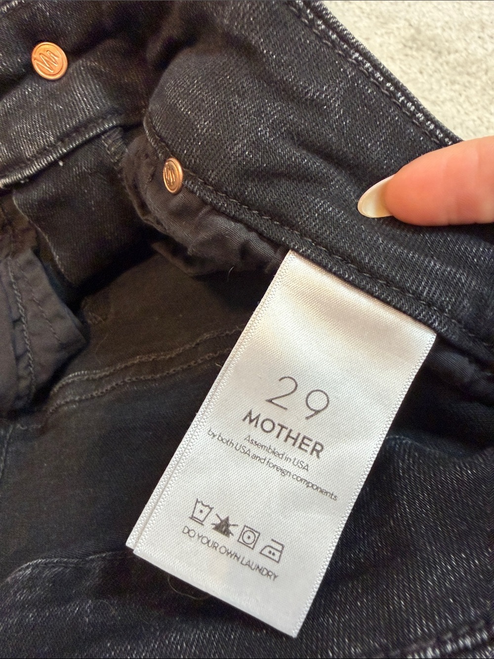 MOTHER High Waisted Looker Black Skinny Jeans - Picture 4 of 7